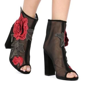 Liliana mesh embroidered booties 8.5